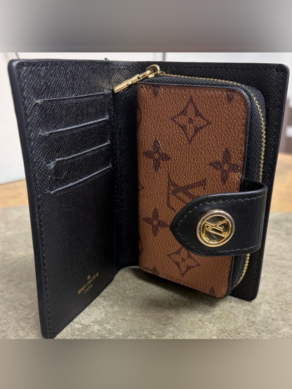 Juliette wallet LV Brown&Black Monogram Compact Wallet.Code:CA3162 check pics
